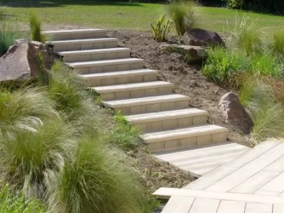 Talus et escalier